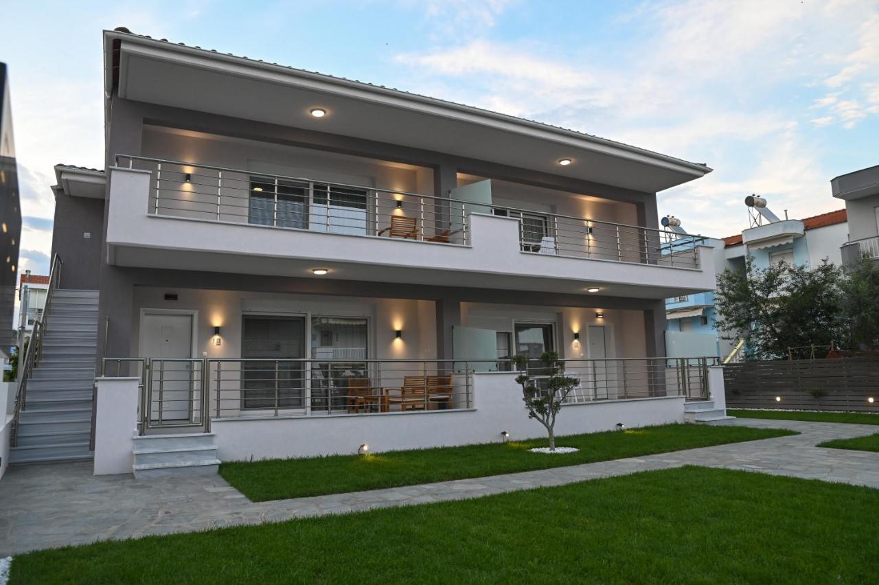 Faidra Apartments Néa Péramos Buitenkant foto