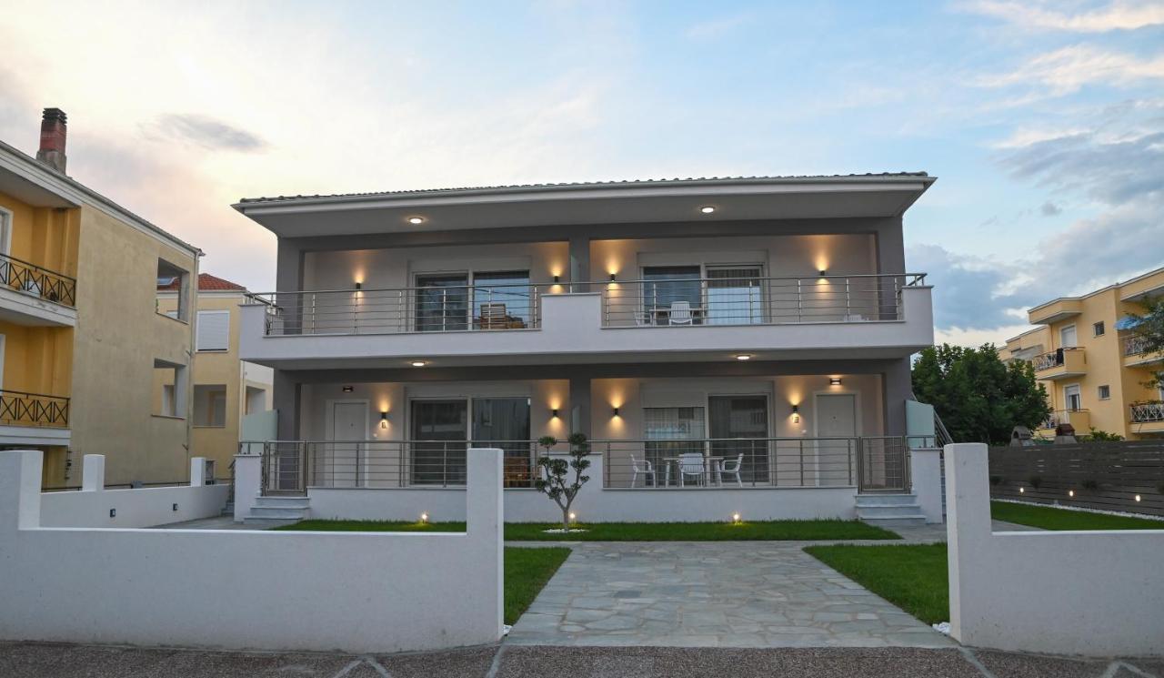 Faidra Apartments Néa Péramos Buitenkant foto