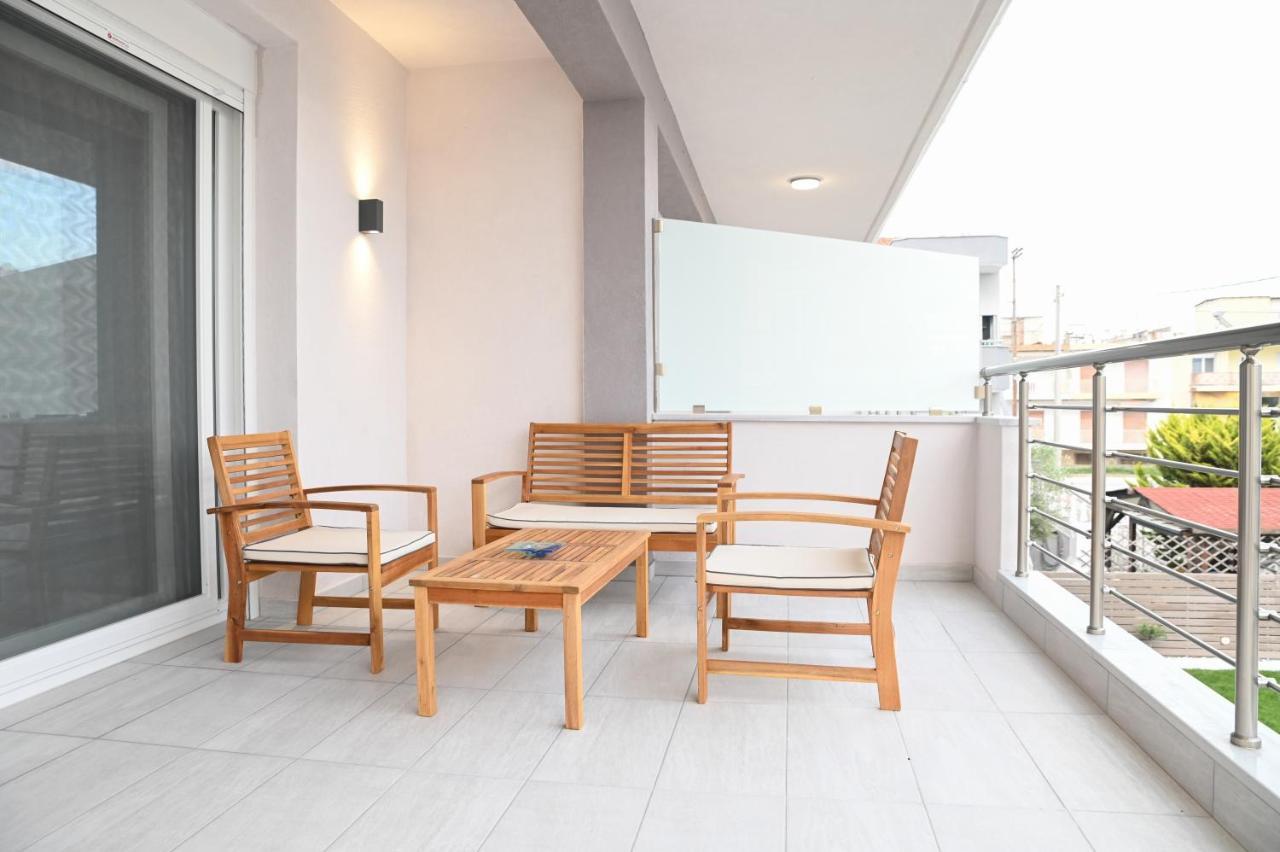 Faidra Apartments Néa Péramos Buitenkant foto