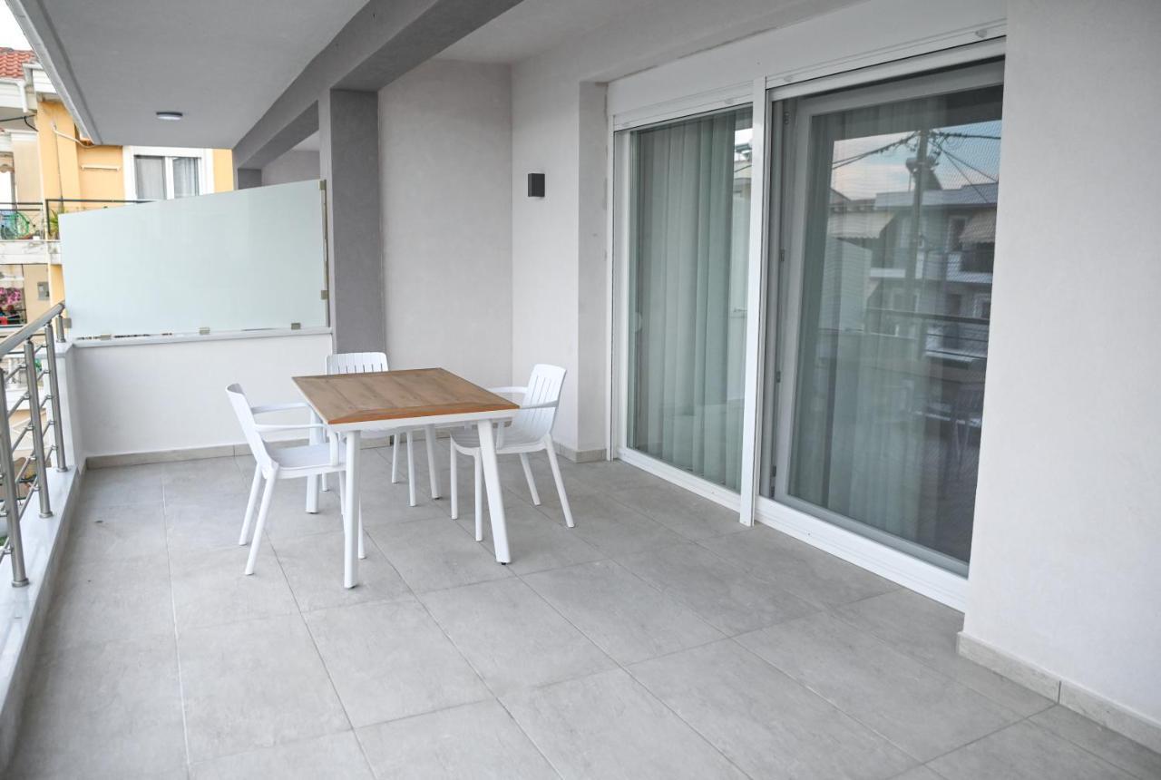 Faidra Apartments Néa Péramos Buitenkant foto