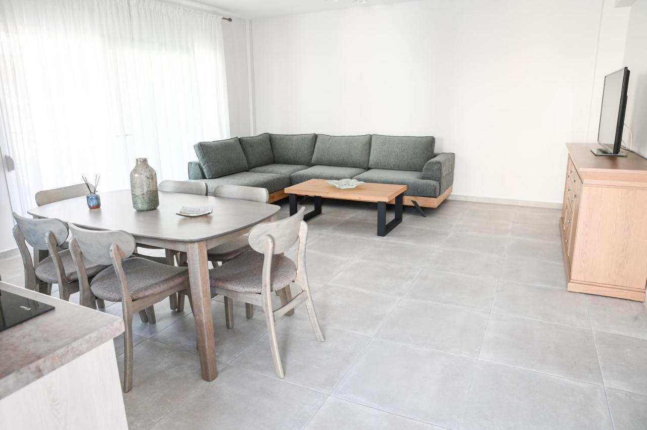 Faidra Apartments Néa Péramos Buitenkant foto