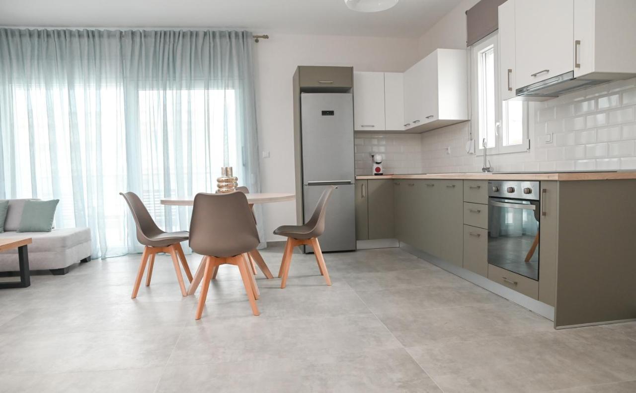 Faidra Apartments Néa Péramos Buitenkant foto