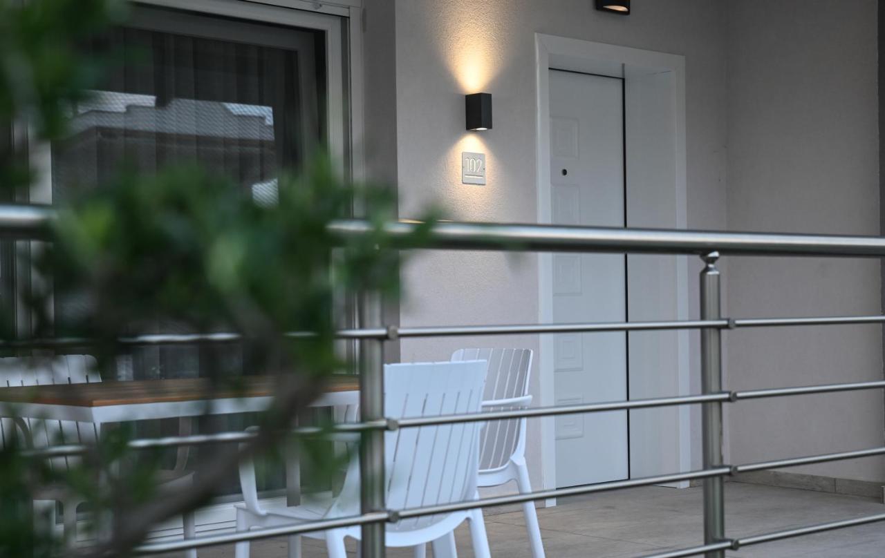 Faidra Apartments Néa Péramos Buitenkant foto